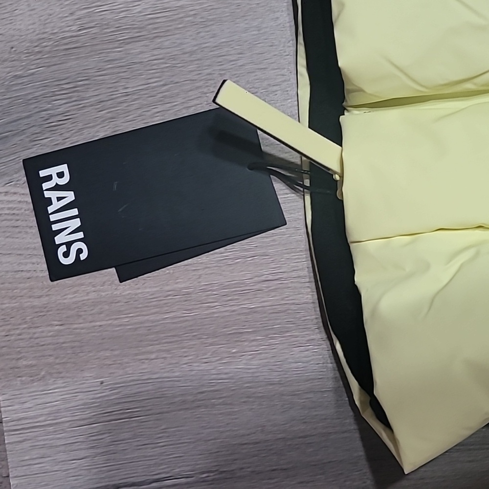 NWT Rains Loop W Puffer Vest in Straw,  Pale Yellow, Size XS - Picture 7 of 10